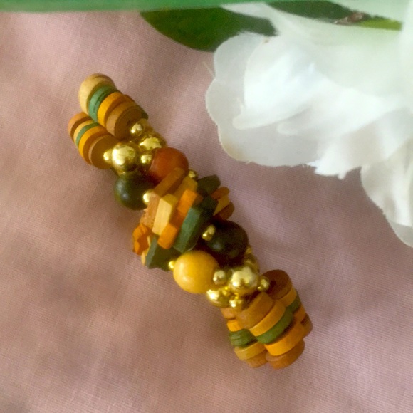 Raised Wood & Gold Beadwork Hair Brooch - Picture 4 of 9